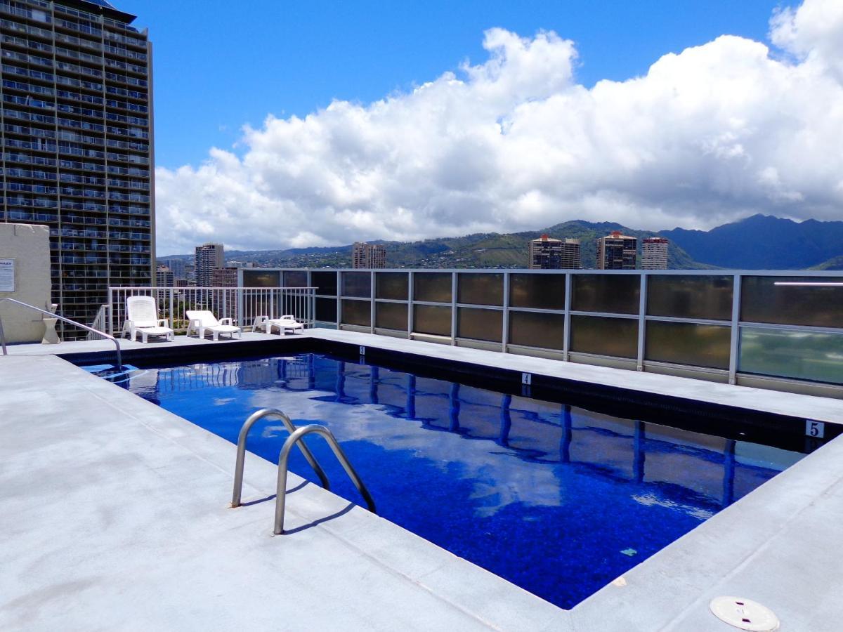 Waikiki Beach Condominiums Honolulu Exterior photo